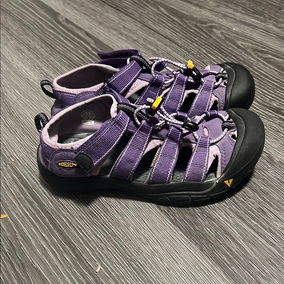 Keen Purple and Black Sport Sandals with Protective Toe Cap - Picture 2 of 6